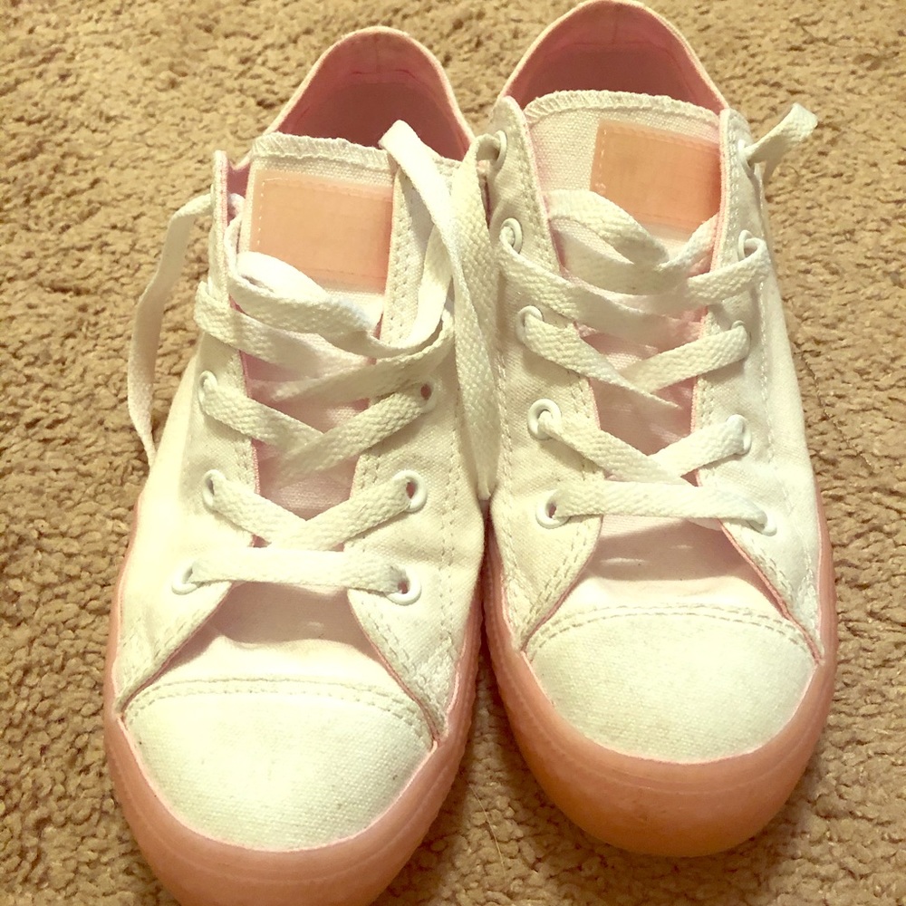 Girls Converse All Star White and Pink Sz 4